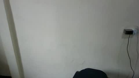 samdavis_ online show from February 25, 3:26 pm