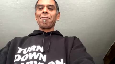 samegee online show from November 10, 3:59 pm