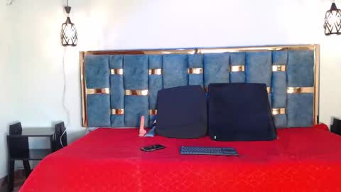 Snapshot of sammy_fox18 chatting on October 16, 6:51 pm Sammy fox18 online show from October 16, 6:51 pm