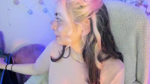 Snapshot of sammysammy_ chatting on January 4, 7:13 am   online show from January 4, 7:13 am