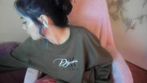   online show from February 4, 7:12 am