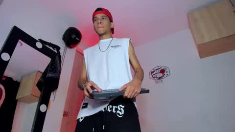   online show from January 8, 1:44 am