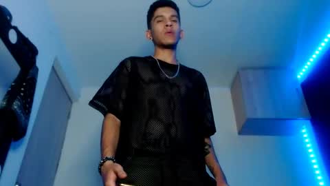   online show from March 2, 9:54 pm