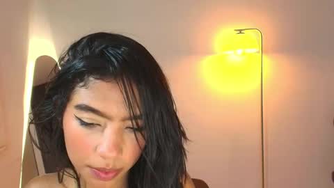 Hello I am absent due to a family calamity I will return soon-hola estoy ausente por un problema familiar volvere pronto. online show from September 26, 1:35 am