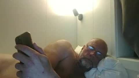 sandnesrune523 online show from May 20, 6:03 pm