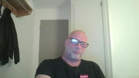 sandnesrune523 online show from March 17, 7:08 pm