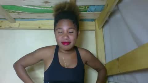 Snapshot of sandolahh chatting on October 16, 8:36 am SANDO online show from October 16, 8:36 am