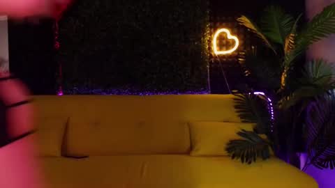 Sandy  online show from March 2, 11:18 am