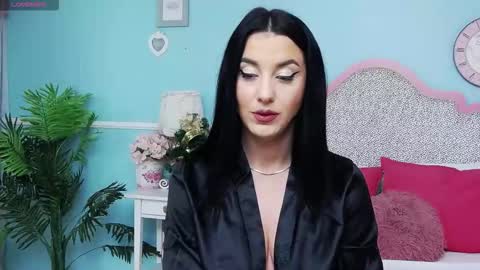 Sandra online show from December 17, 6:58 pm