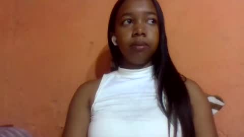 sandriana26 online show from April 15, 6:06 am