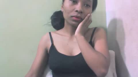 sandy735579 online show from April 22, 3:13 am