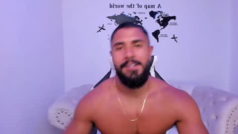 santiago_huntt online show from September 10, 2:12 am
