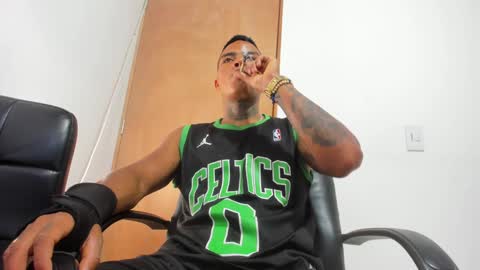 Snapshot of santiagogtx chatting on January 6, 9:00 pm Santiago online show from January 6, 9:00 pm