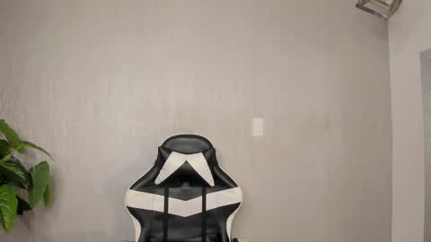 Julius Novachrono  online show from October 10, 10:25 pm