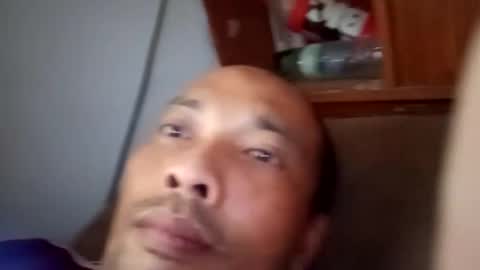 santichai561323 online show from April 22, 9:49 am