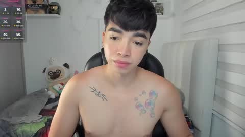 Mr. Santiago online show from April 16, 1:33 pm