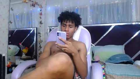 santy online show from March 28, 4:08 pm