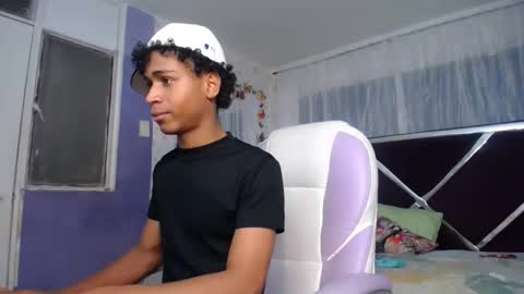 santy online show from April 15, 7:49 pm