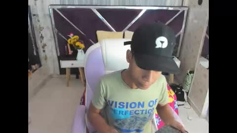 santy online show from November 18, 12:52 pm