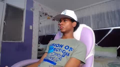 santy online show from April 8, 6:55 pm