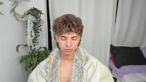 kitty online show from January 10, 1:00 am