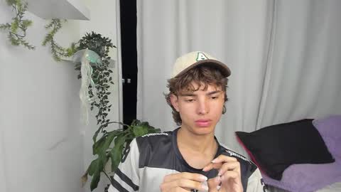 kitty online show from January 11, 1:33 am