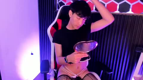 Santy  online show from June 4, 4:07 am