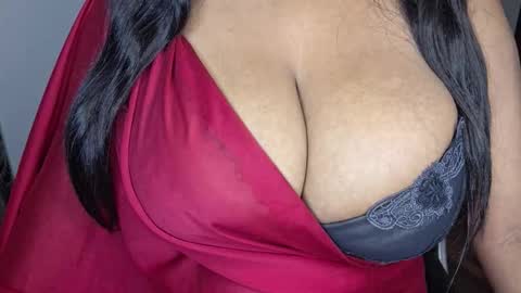 sanvi13 online show from February 1, 3:20 pm