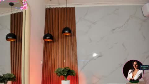 S A R A  G  online show from March 2, 7:15 am