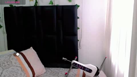 Sara  online show from October 5, 3:30 pm