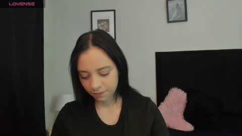 sara_b11 online show from June 19, 6:03 pm