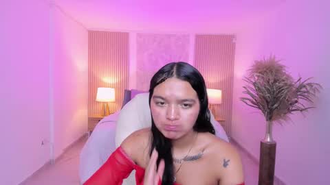 Sara online show from December 4, 9:47 pm