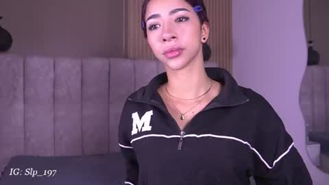 sara_lopee1 online show from August 1, 12:07 pm