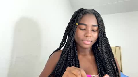 Snapshot of sara_muscle chatting on October 17, 5:22 am Sara online show from October 17, 5:22 am