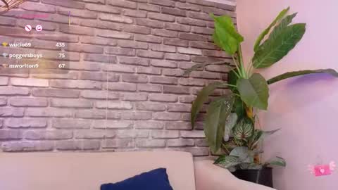 Sara online show from September 18, 11:31 pm