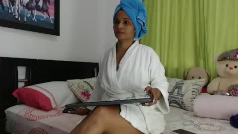 saraa online show from April 22, 7:43 pm