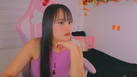 Sarah Ramirez online show from October 17, 3:54 am