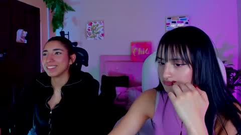 Sarah Ramirez online show from March 8, 1:06 am