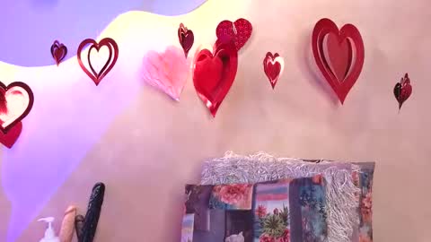 saraaguzman online show from February 19, 8:19 pm