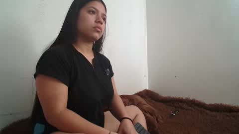 sara and thomas online show from January 18, 10:17 pm