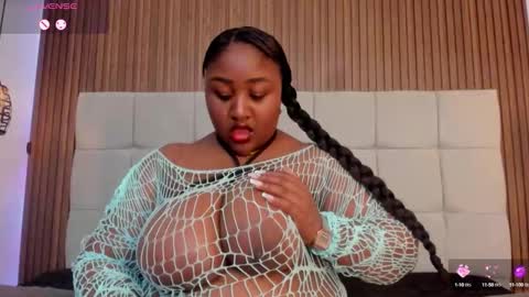 Snapshot of saraby_blandon chatting on September 17, 11:02 am online show from September 17, 11:02 am