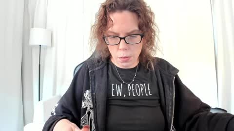 Sara Desire online show from April 1, 2:14 pm