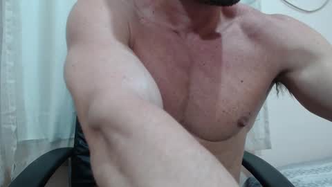 saradorj92 online show from September 12, 4:25 am