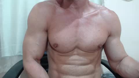 saradorj92 online show from October 23, 7:26 pm