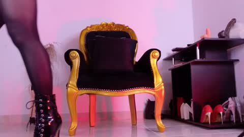 Sara Ferrer  online show from March 6, 7:29 am