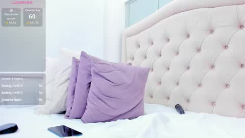 sarah_ashbourne online show from November 29, 11:01 pm