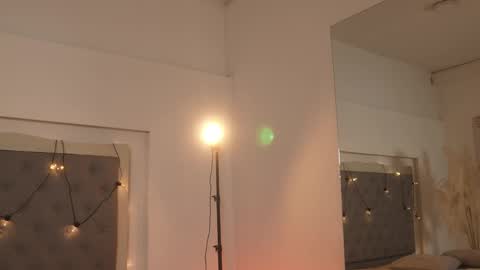       online show from October 9, 8:36 pm