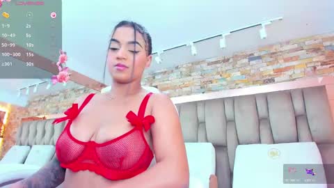 sarah online show from February 25, 12:16 pm