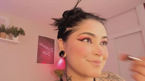   online show from September 19, 6:28 am