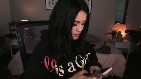   online show from February 24, 11:09 pm